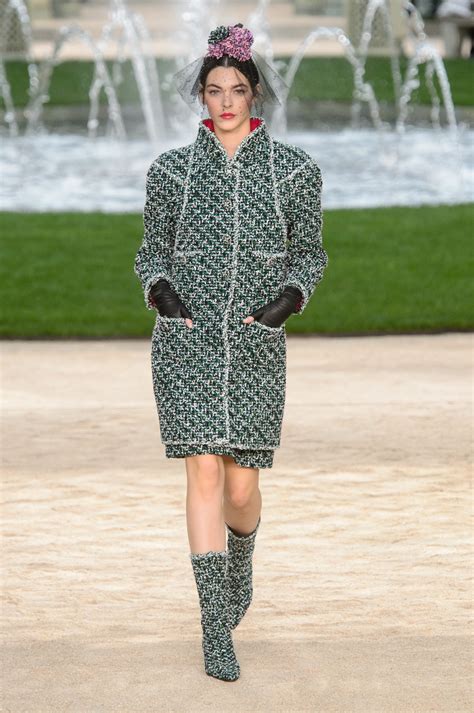 defile haute couture 2018 chanel|Chanel : Défilé Haute Couture Printemps/Eté 2018.